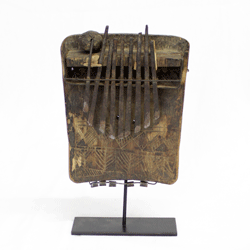Z105 A Chokwe Thumb Piano
