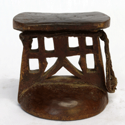 Z033 Himba Headrest